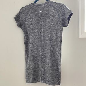 Lululemon grey lightweight t-shirt